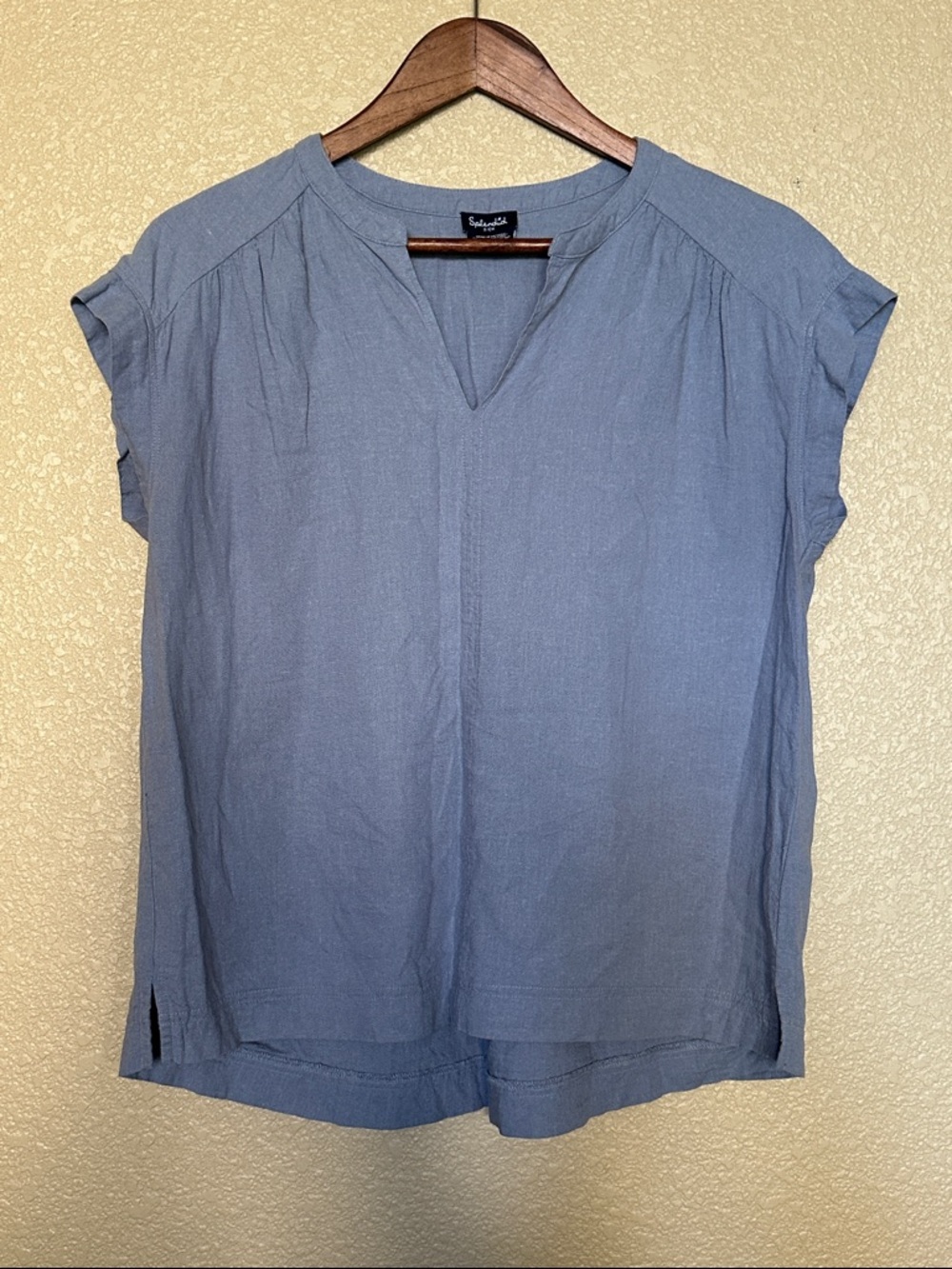 Splendid Slate Blue Split-Neck Cap Sleeve linens blend Blouse